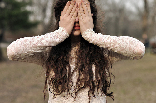 關于青春人生成長的經典哲理說說帶圖片 生活不只眼前的茍且還有詩和遠方的田野8