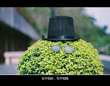 超傷感難過(guò)悲傷的愛(ài)情說(shuō)說(shuō) 你是我枯水年紀(jì)里的一場(chǎng)雨1