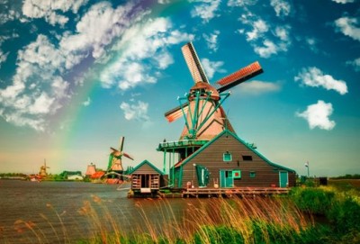 唯美圖片說說：最小的彩虹在眼淚里，最美的年華在記憶里