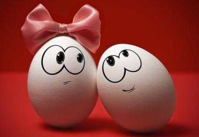 愛情文字圖片：互道晚安后，你開始入睡，我開始想你