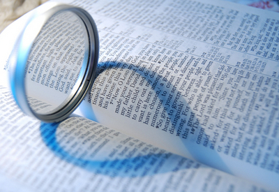 個(gè)性說說帶圖片：你在沒有我的地方瘋狂，我在沒有你的地方堅(jiān)強(qiáng)