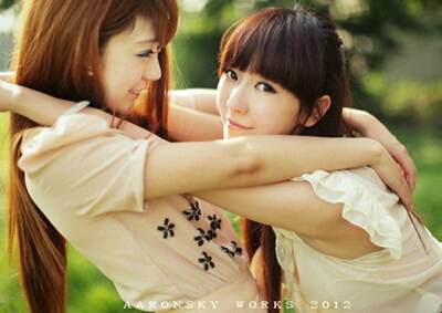 配圖片的朋友說(shuō)說(shuō)：什么是好朋友？有人說(shuō)，那是地球上翻版的自己