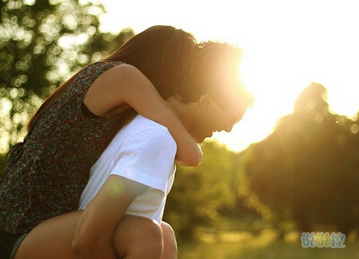 感人的愛(ài)情說(shuō)說(shuō)帶圖片6