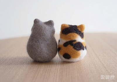 逗比說說帶圖片：太久沒牽手了，連拿個泡椒鳳爪都覺得溫柔