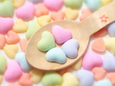 愛情說說大全帶圖片：心里若有了良人，眼里的便全是路人