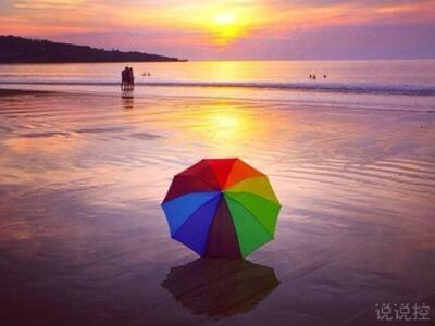 傷感說說配圖：你的世界人潮擁擠，看不到我也合情合理