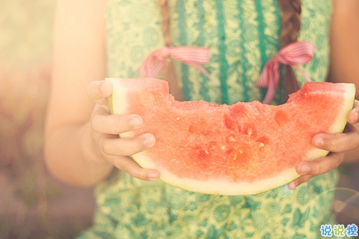 寫給失戀分手后的傷感說說帶圖片 很難過的一個人感到孤獨(dú)寂寞的說說2