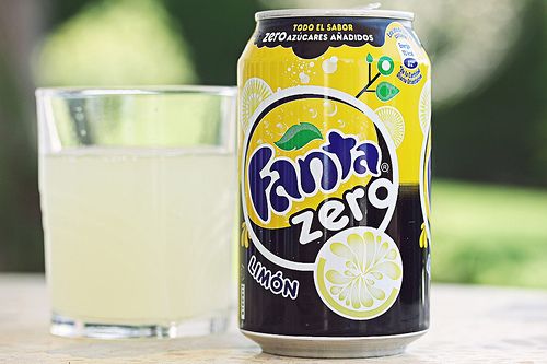 有些傷感的關(guān)于人生和成長的說說帶圖片 生活的本質(zhì)就是離別7