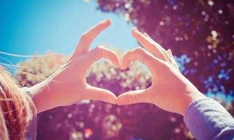 2018值得收藏的30條經(jīng)典語(yǔ)錄傷感人生感悟1