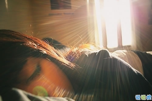 2018點(diǎn)贊最多的說(shuō)說(shuō)加圖片：速熱的人也速凍，熱鬧的人易散場(chǎng)9