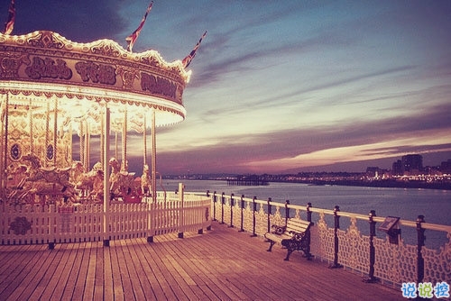 抖音精辟有道理的愛情經(jīng)典說說 值得收藏的愛情經(jīng)典語錄2