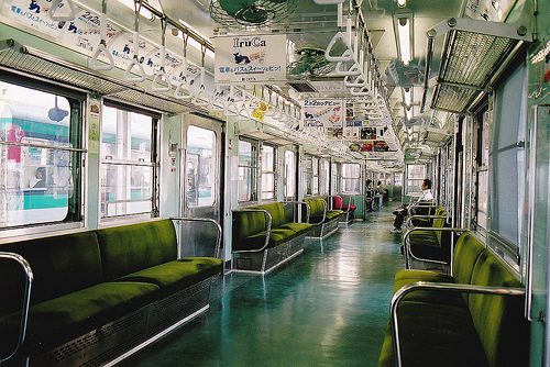 提到愛情有時會心痛心碎的傷感說說帶圖片2