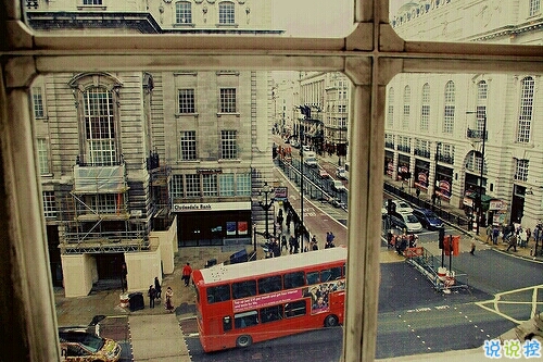 女生發(fā)朋友圈可愛搞怪的句子帶圖片 最新微信搞笑說(shuō)說(shuō)大全8