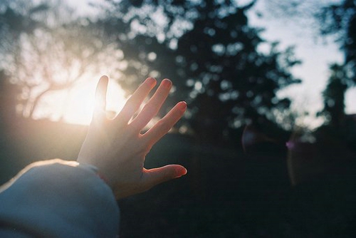 甜甜的適合戀愛中的男生女生發(fā)的說說帶圖片1