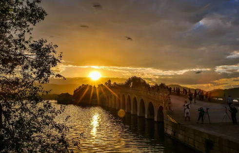 人生感悟的句子簡(jiǎn)短很精辟的那種 關(guān)于對(duì)人生感悟的句子3