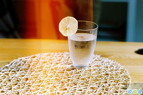 關(guān)于敏感人的說說帶圖片 敏感的人會(huì)怎么自我折磨5