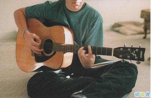 有些壓抑的感到心煩意亂的傷感說(shuō)說(shuō) 一個(gè)人很難過(guò)心煩的傷感說(shuō)說(shuō)1