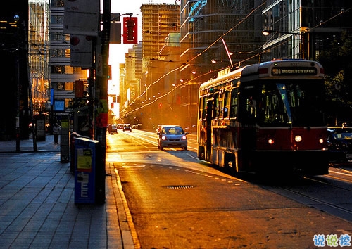 再見十月你好十一月個性說說帶圖片 11月請對我好一點心情說說1