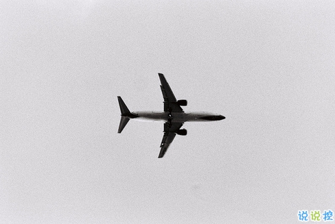 突然一瞬間悲傷難過的傷感說說帶圖片 抖音上很火的觸動人心的傷感說說10