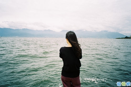 心里很難受的傷感愛情句子 和愛人漸行漸遠(yuǎn)的心酸句子2