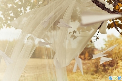 寫給失戀分手后的傷感說說帶圖片 很難過的一個人感到孤獨(dú)寂寞的說說4