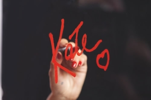 關(guān)于愛(ài)情很有哲理的經(jīng)典長(zhǎng)說(shuō)說(shuō)?愛(ài)情是什么？8