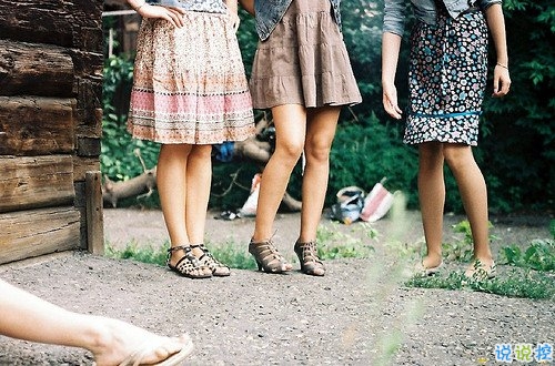 關(guān)于感情中的愛恨情仇的傷感句子帶圖片 其實(shí)你并沒有那么堅(jiān)強(qiáng)5