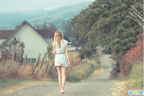 最新難過(guò)到心碎的傷感圖片說(shuō)說(shuō) 暗戀這場(chǎng)獨(dú)角戲9