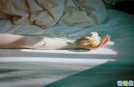 2019微信女生個(gè)性說說帶圖片 你想要的正在向你飛奔而來7