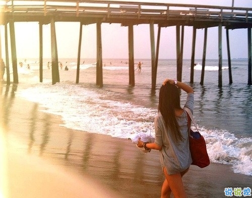 文藝簡單適合發(fā)空間說說的句子 我想寫給你的三行情書9