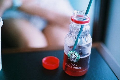 關于生活的有點傷感但很現(xiàn)實的圖片說說 哭也不會改變什么這個世界從來不會對任何人溫柔2