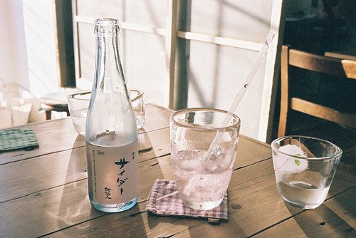 適合心情不好發(fā)的傷感難過說說帶圖片 這一次我放你走好不好12