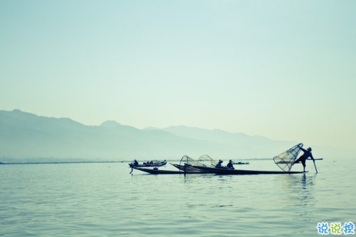 一句話經(jīng)典愛(ài)情說(shuō)說(shuō)帶圖片 長(zhǎng)大后我們都得學(xué)會(huì)的愛(ài)情哲理6