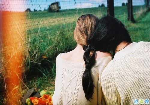 微信朋友圈愛情說說帶圖片 陽光灑在身上像極了愛情7