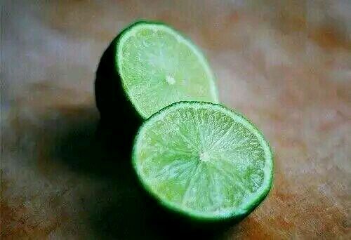 關(guān)于愛(ài)情的簡(jiǎn)單有哲理的句子帶圖片 不要貪心找到那個(gè)對(duì)的人就第一時(shí)間決定吧12