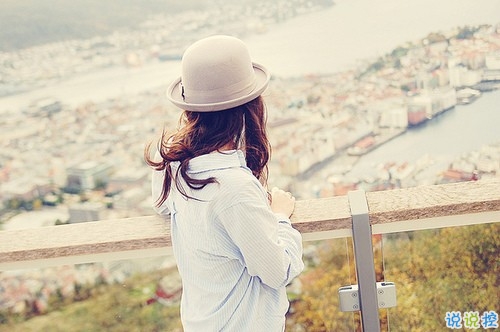 戀愛中那些甜蜜唯美又泛著心酸的句子帶圖 你說今晚月色真美8