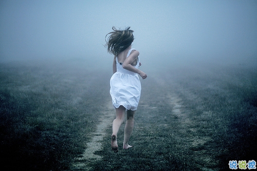 說(shuō)給暗戀的你聽(tīng)的傷感女生圖片說(shuō)說(shuō) 白晝隱沒(méi)了星光10