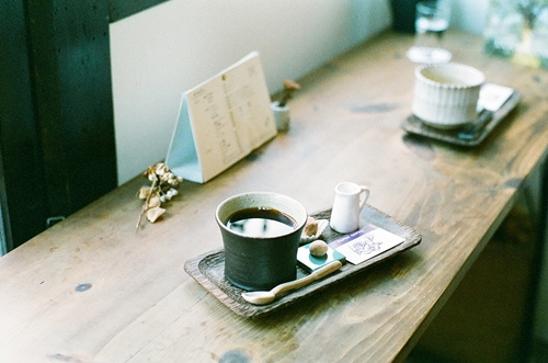 正能量的句子經(jīng)典語句 一些很經(jīng)典精辟的感悟人生句子1