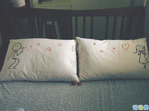 一個人掙扎的說說傷感心累帶圖片 睡不著心里不舒服的說說4