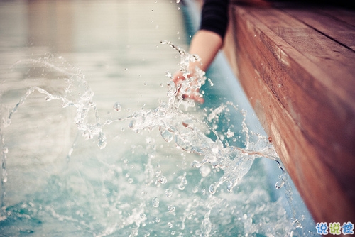 2018看完想哭的傷感說說配圖 心好累了愛情太累了的傷感說說2