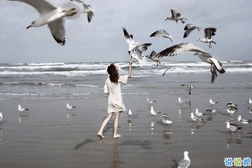 適合朋友圈發(fā)自拍的文案 女生發(fā)自拍的配文獨(dú)特有趣11