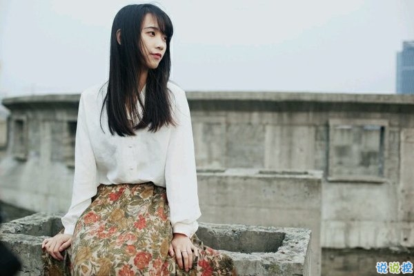 文字控喜歡的簡(jiǎn)單唯美的一句話說說帶圖片 煙塵滾滾一路行來我應(yīng)是迷了路了1