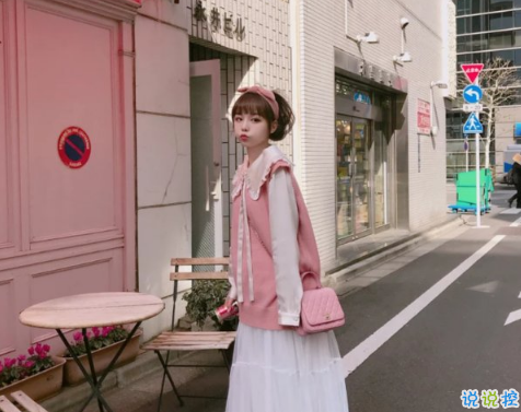 2018社會人說說配圖精選:不要因為空虛就去愛不合適的人12