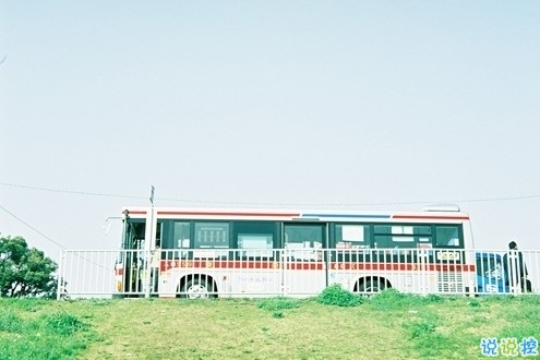 對愛一往情深的經(jīng)典說說帶圖片 文藝愛情小短句表達愛意2