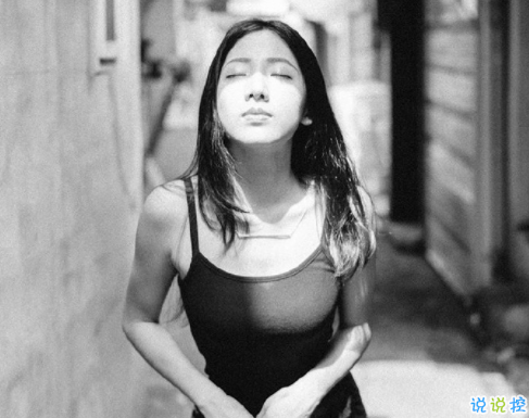 傷感憂郁心情說(shuō)說(shuō)帶圖片2018 原諒我一生愛(ài)憎分明不討巧3