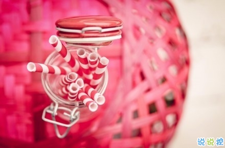 2019微信女生個(gè)性說說帶圖片 你想要的正在向你飛奔而來8