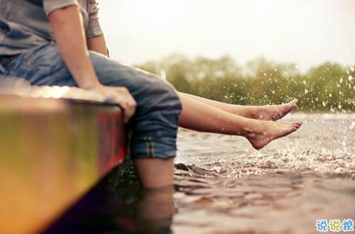 有詩(shī)意和哲理的關(guān)于人生和愛情的圖片說說 跨越漫長(zhǎng)歲月長(zhǎng)河與你相遇2