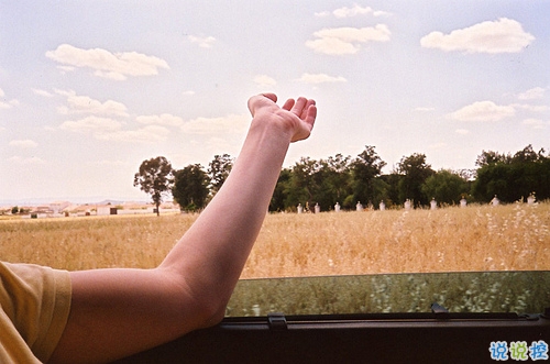 有種淡淡心酸的個(gè)性說說帶圖片 文字控喜歡的文藝個(gè)性說說配圖2