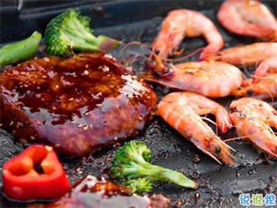 戶外燒烤的開心說說帶圖片 周末一群人燒烤的心情說說3