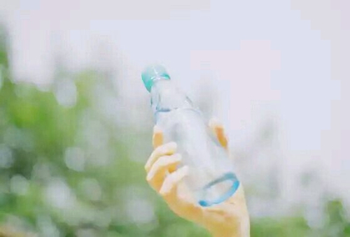 關(guān)于愛(ài)情的簡(jiǎn)單有哲理的句子帶圖片 不要貪心找到那個(gè)對(duì)的人就第一時(shí)間決定吧14